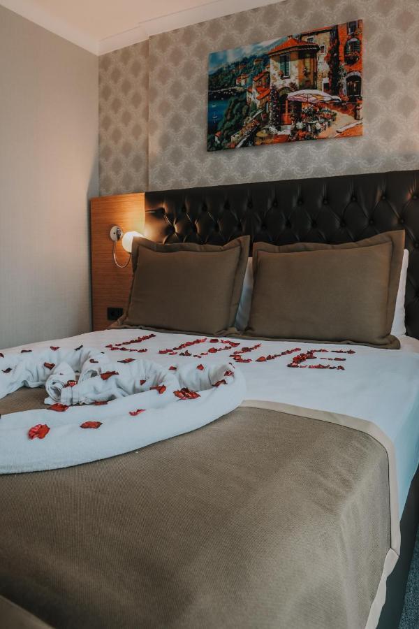 Otel Grand Lark อิสตันบูล ภายนอก รูปภาพ