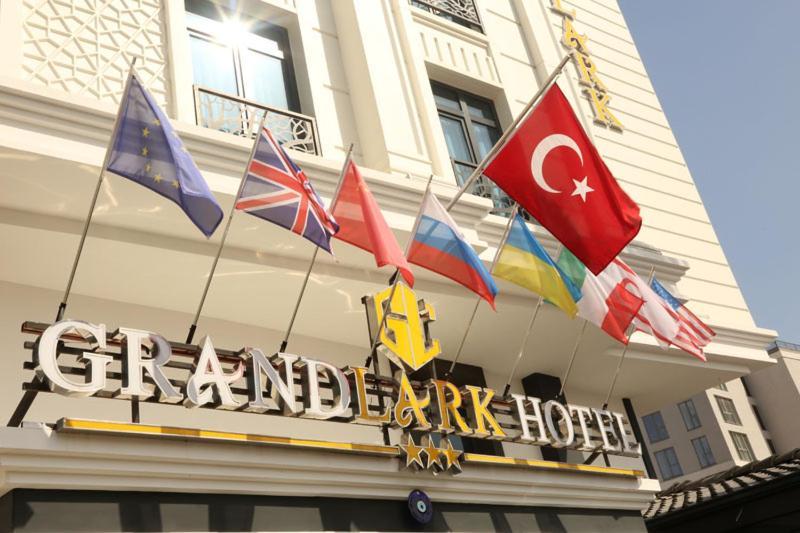Otel Grand Lark อิสตันบูล ภายนอก รูปภาพ