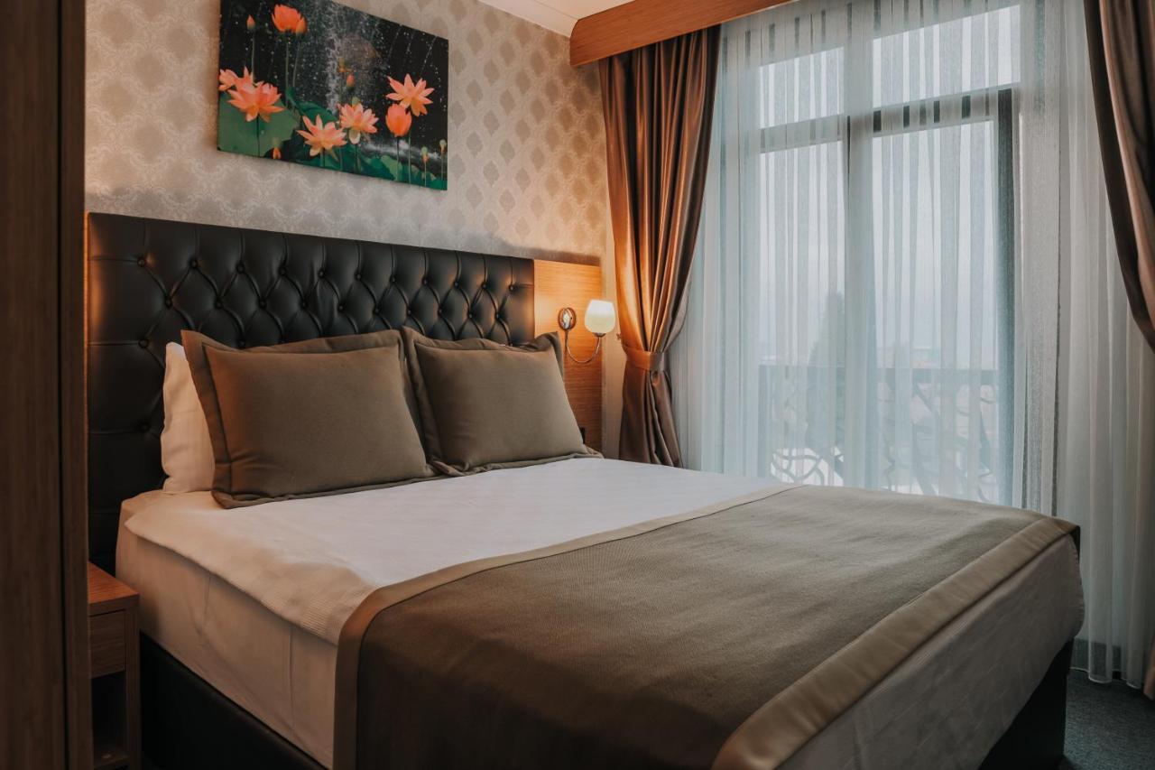 Otel Grand Lark อิสตันบูล ภายนอก รูปภาพ
