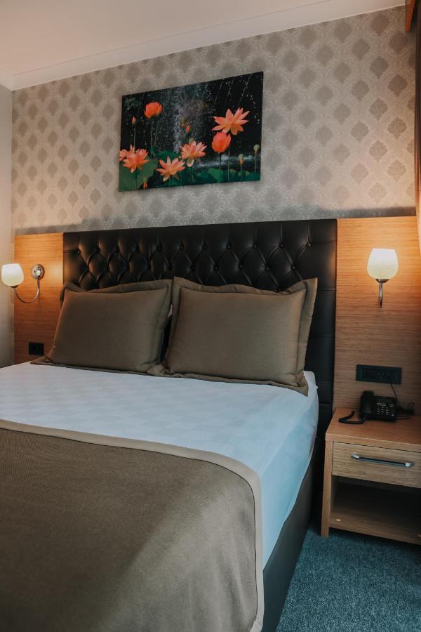 Otel Grand Lark อิสตันบูล ภายนอก รูปภาพ